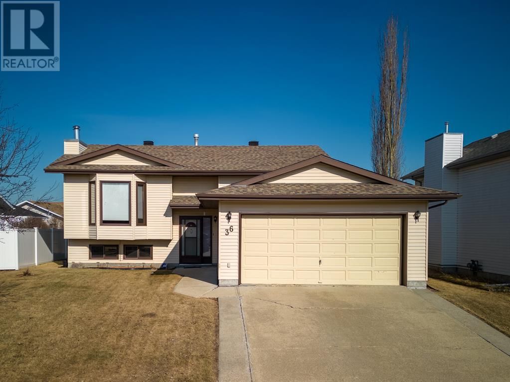 Main Photo: 36 Lyons Crescent in Whitecourt: House for sale : MLS®# A2027775