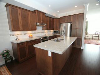 Photo 3: # 44 7848 170TH ST in Surrey: Fleetwood Tynehead Townhouse for sale : MLS®# F1421836