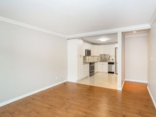 Photo 5: 113 8680 FREMLIN Street in Vancouver: Marpole Condo for sale in "COLONIAL ARMS" (Vancouver West)  : MLS®# R2416429