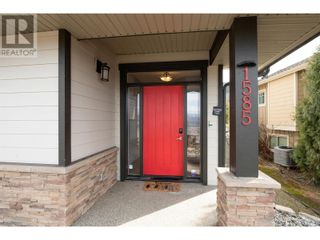 Photo 1: 1585 Tower Ranch Boulevard in Kelowna: House for sale : MLS®# 10306383