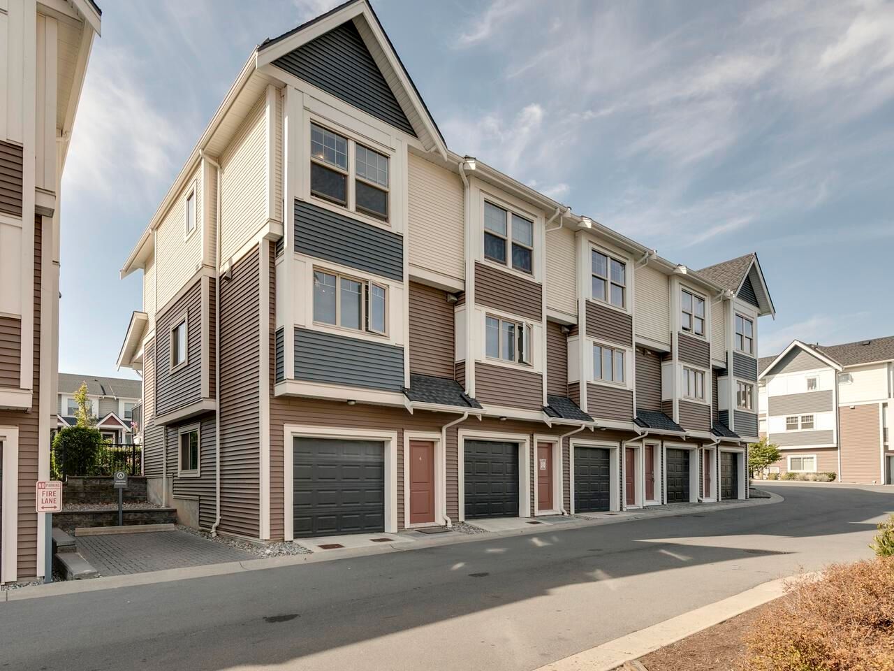 Main Photo: 6 32633 SIMON Avenue in Abbotsford: Abbotsford West Townhouse for sale : MLS®# R2612078
