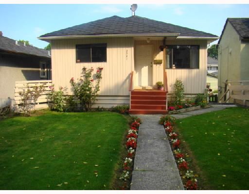 Main Photo: 2237 E 38TH Avenue in Vancouver: Victoria VE House for sale in "VICTORIA VE" (Vancouver East)  : MLS®# V734237
