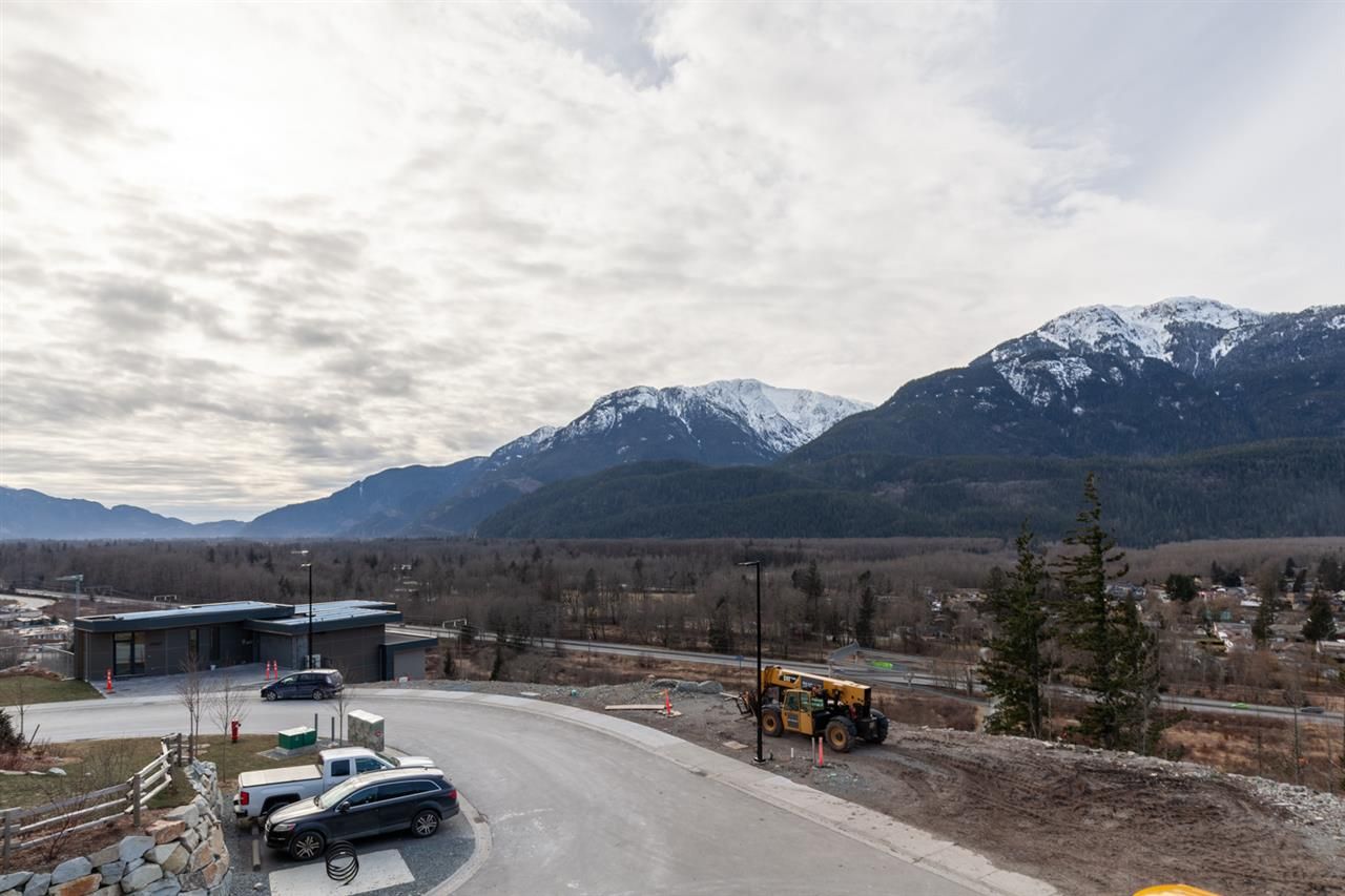 Main Photo: 41349 HORIZON Drive in Squamish: Tantalus Land for sale in "SKYRIDGE" : MLS®# R2538624