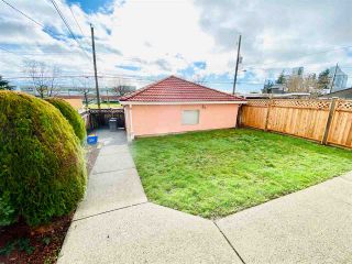 Photo 19: 62 W 63RD Avenue in Vancouver: Marpole House for sale (Vancouver West)  : MLS®# R2435673