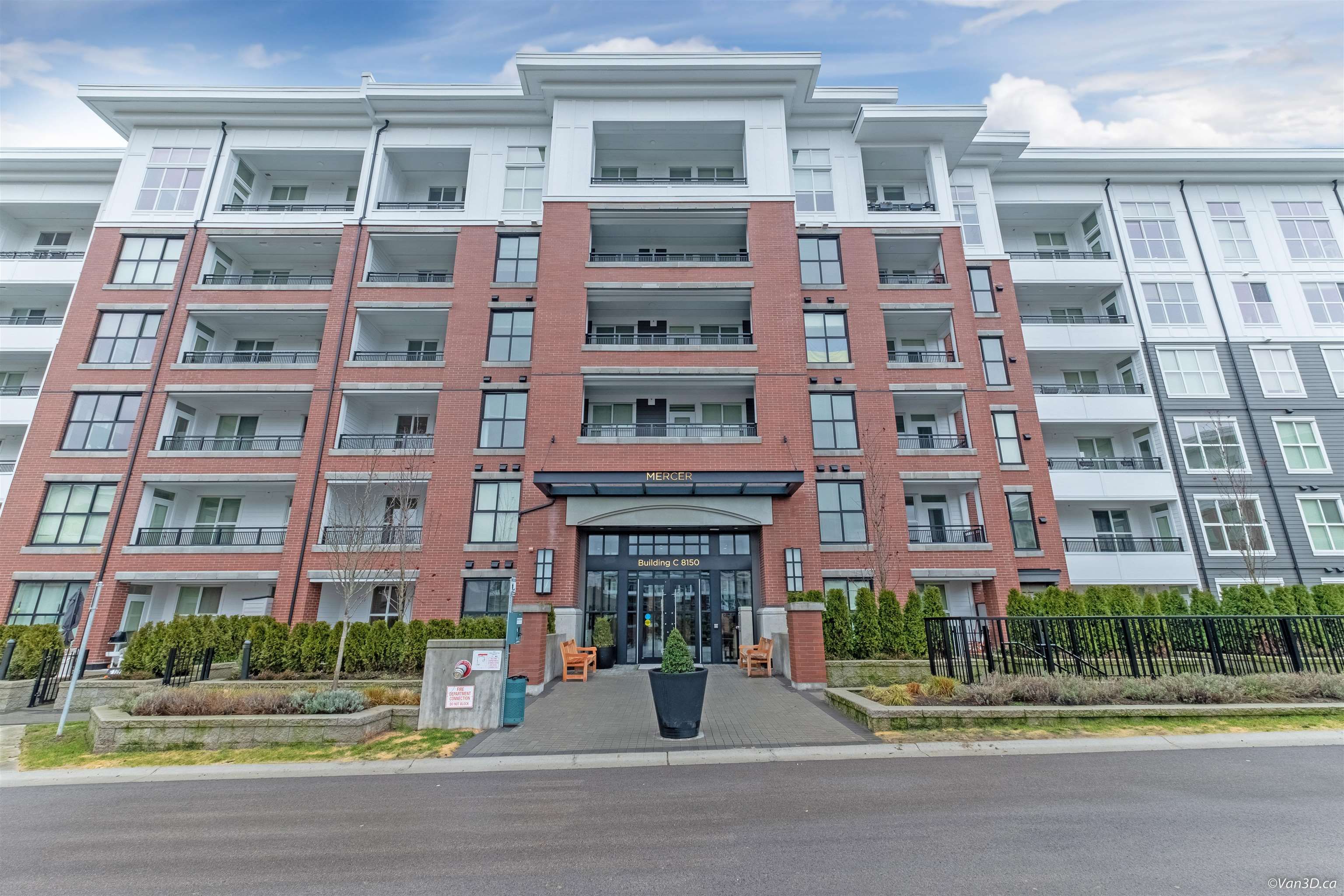 Main Photo: C523 8150 207 Street in Langley: Willoughby Heights Condo for sale : MLS®# R2746736