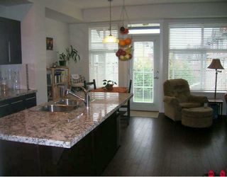 Photo 5: 24 18199 70TH Avenue in Surrey: Cloverdale BC Townhouse for sale in "AUGUSTA" (Cloverdale)  : MLS®# F2923812