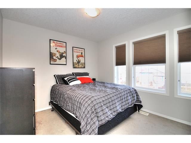 Photo 15: Photos: 35 EVERSYDE Circle SW in Calgary: Evergreen House for sale : MLS®# C4048910