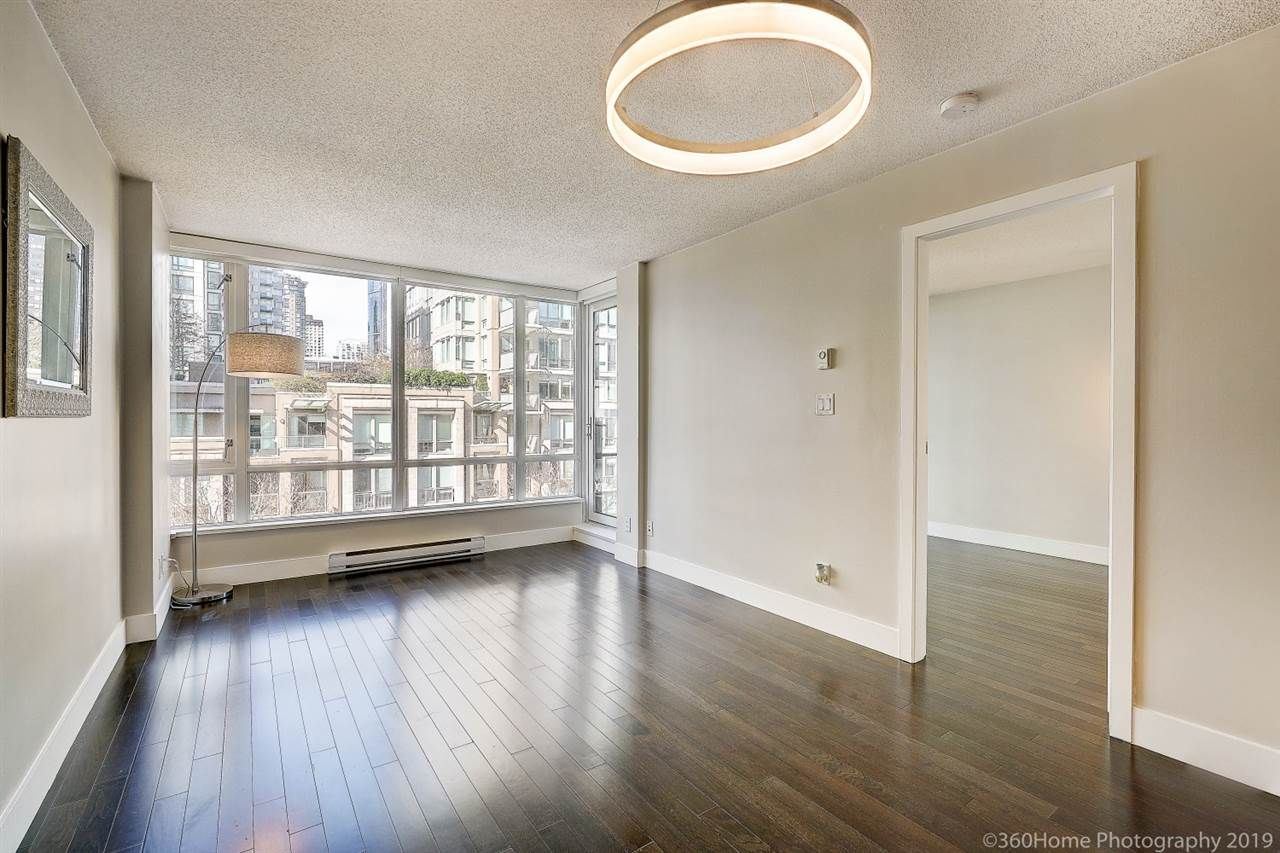 Main Photo: 505 1088 RICHARDS STREET in Vancouver: Yaletown Condo for sale (Vancouver West)  : MLS®# R2346957