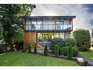 Photo 1: 857 E 12TH Street in North Vancouver: Boulevard House for sale : MLS®# V1107599