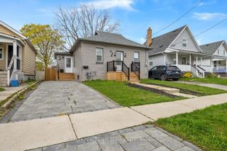 Photo 1: 226 Verdun Road in Oshawa: Central House (Bungalow) for sale : MLS®# E8301414