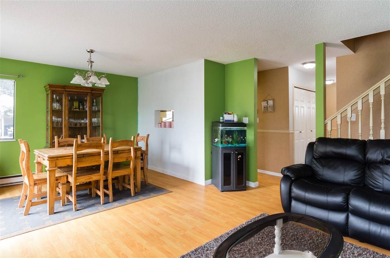 Photo 6: Photos: 137 7321 140 Street in Surrey: East Newton Townhouse for sale in "NEWTON PARK" : MLS®# R2150073