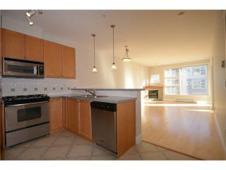 Photo 13: 316 4500 WESTWATER Drive in Richmond: Steveston South Condo for sale in "COPPER SKY WEST" : MLS®# V1097596
