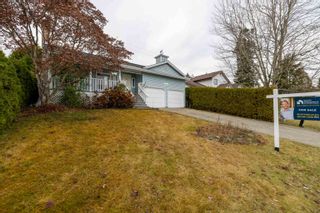Photo 1: 19625 WAKEFIELD Drive in Langley: Willoughby Heights House for sale : MLS®# R2742610