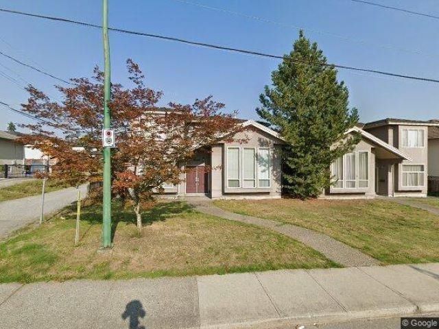 Main Photo: 7752 1ST Street in Burnaby: East Burnaby 1/2 Duplex for sale (Burnaby East)  : MLS®# R2694326