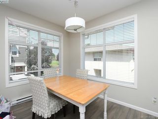 Photo 4: 11 3356 Whittier Ave in VICTORIA: SW Rudd Park Row/Townhouse for sale (Saanich West)  : MLS®# 820607