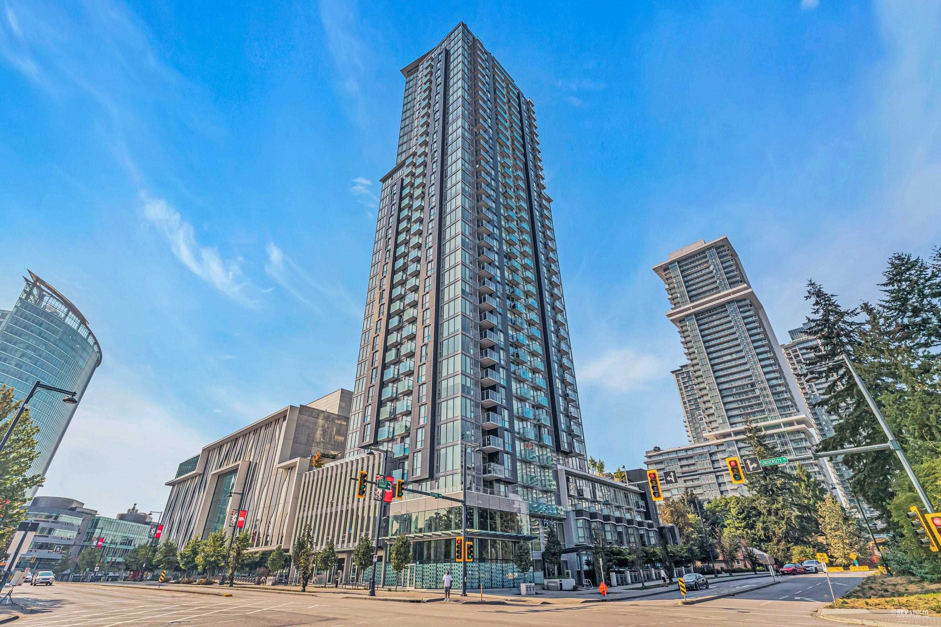 Main Photo: 1701 13438 CENTRAL Avenue in Surrey: Whalley Condo for sale in "PRIME ON THE PLAZA" (North Surrey)  : MLS®# R2775593
