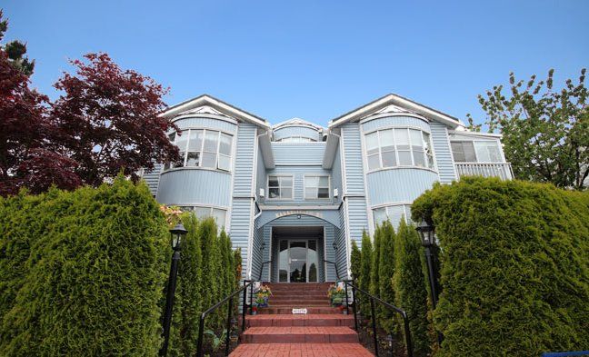 Main Photo: 202 1467 BEST Street: White Rock Condo for sale in "BAKERVIEW COURT" (South Surrey White Rock)  : MLS®# F1313192