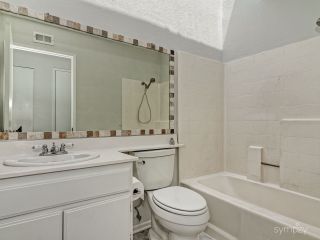 Photo 12: CARLSBAD WEST Townhouse for sale : 2 bedrooms : 6995 Carnation Dr in Carlsbad