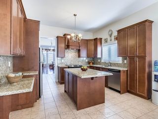 Photo 11: 15 Concorde Drive in Brampton: Vales of Castlemore North House (Bungalow) for sale : MLS®# W8209398