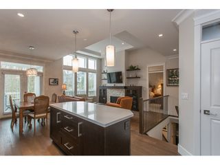 Photo 3: 2 15989 MOUNTAIN VIEW Drive in Surrey: Grandview Surrey Townhouse for sale in "HEARTHSTONE IN THE PARK" (South Surrey White Rock)  : MLS®# R2163450
