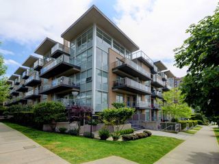 Photo 14: PH2 1288 CHESTERFIELD Avenue in North Vancouver: Central Lonsdale Condo for sale in "ALINA" : MLS®# R2171732