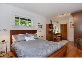 Photo 11: 902 W 23RD Avenue in Vancouver: Cambie House for sale in "DOUGLAS PARK" (Vancouver West)  : MLS®# V1125620