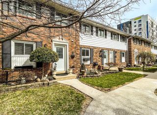 Photo 3: 3050 MEADOWBROOK LANE Unit# 2 in Windsor: House for sale : MLS®# 24006307