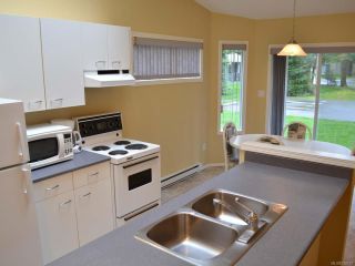 Photo 5: 9 1135 Resort Dr in PARKSVILLE: PQ Parksville Row/Townhouse for sale (Parksville/Qualicum)  : MLS®# 720079