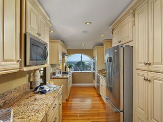 Photo 5: CLAIREMONT House for sale : 3 bedrooms : 3360 Mt. Laurence Drive in San Diego
