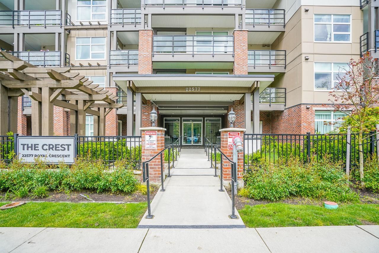 Main Photo: 406 22577 ROYAL Crescent in Maple Ridge: East Central Condo for sale : MLS®# R2699678