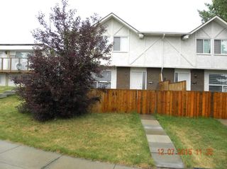 Main Photo: 1 139 Huntington Park Green NW in Calgary: Huntington Hills Full Duplex for sale : MLS®# A2126678