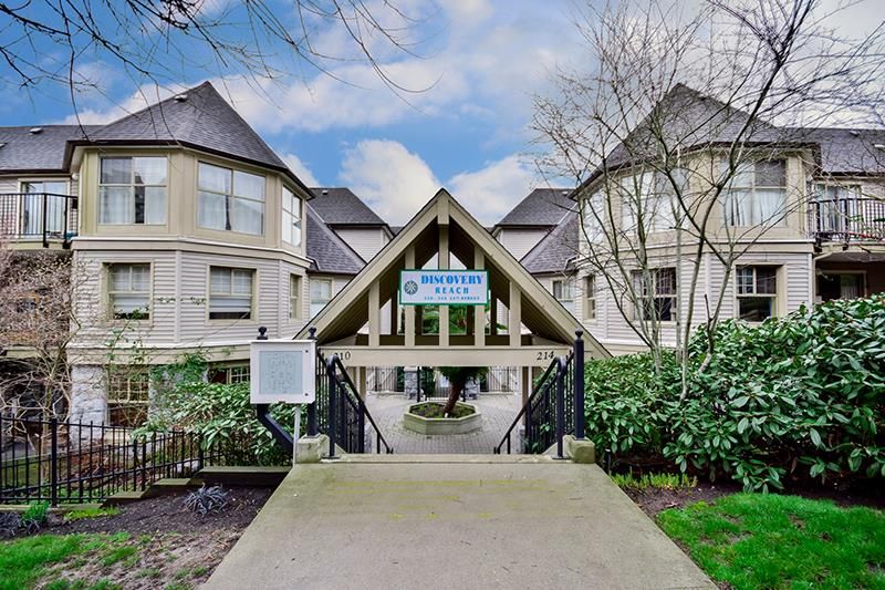 Main Photo: 515 214 Eleventh in New Westminister: Uptown NW Condo for sale (New Westminster)  : MLS®# R2035540