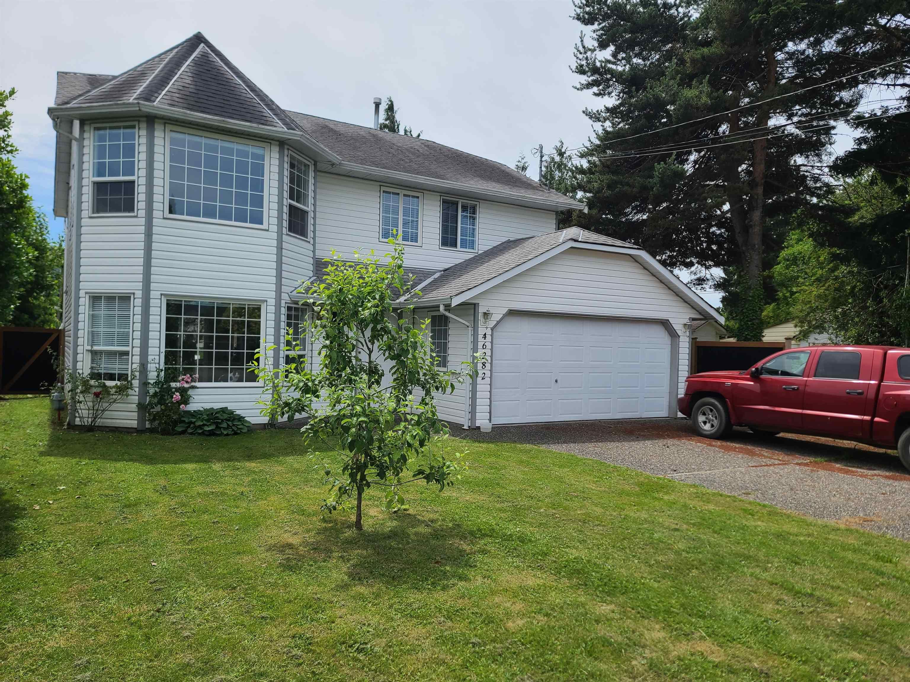 Main Photo: 46282 GORE Avenue in Chilliwack: Chilliwack Proper East House for sale : MLS®# R2899103