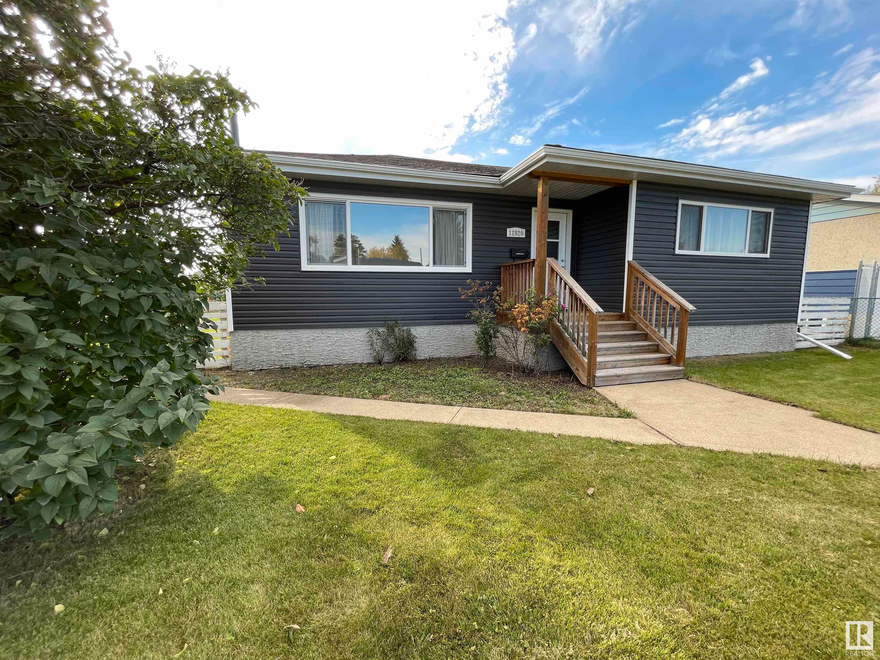 Main Photo: 12820 133 Street in Edmonton: Zone 01 House for sale : MLS®# E4358968