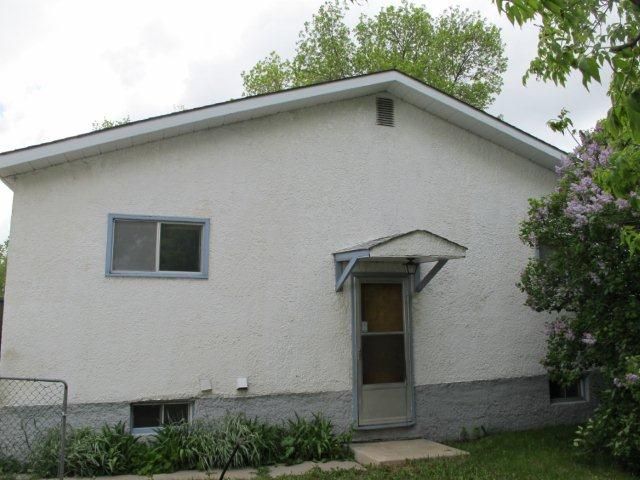Photo 2: Photos:  in WINNIPEG: West Kildonan / Garden City Residential for sale (North West Winnipeg)  : MLS®# 1111034