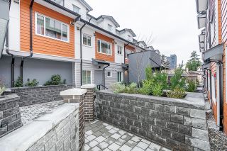 Photo 2: 3627 RAE Avenue in Vancouver: Collingwood VE Townhouse for sale (Vancouver East)  : MLS®# R2750563