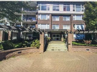 Photo 1: 103 46289 YALE Road in Chilliwack: Chilliwack E Young-Yale Condo for sale in "NEWMARK" : MLS®# R2349726