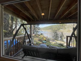 Photo 5: 238 CALLAGHAN Crescent: Mayne Island House for sale in "BRITISH COLUMBIA" (Islands-Van. & Gulf)  : MLS®# R2808015