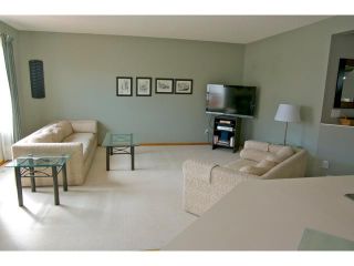 Photo 3: 809 CITADEL Drive NW in CALGARY: Citadel Residential Detached Single Family for sale (Calgary)  : MLS®# C3515201