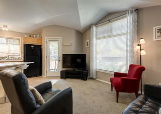 Photo 9: 206 11 Everridge Square SW in Calgary: Evergreen Row/Townhouse for sale : MLS®# A2003562