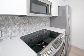 Photo 11: 1903 1200 ALBERNI Street in Vancouver: West End VW Condo for sale in "THE PACIFIC PALISADES" (Vancouver West)  : MLS®# R2211458