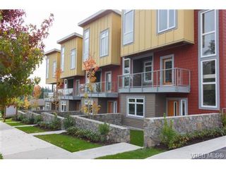 Photo 2: 2 235 Island Hwy in VICTORIA: VR View Royal Row/Townhouse for sale (View Royal)  : MLS®# 694517