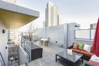 Photo 16: 112 DUNSMUIR Street in Vancouver: Downtown VW Townhouse for sale in "Spectrum 4" (Vancouver West)  : MLS®# R2437895