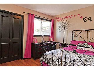 Photo 9: 907 WHITEHILL Way NE in Calgary: Whitehorn Residential Detached Single Family for sale : MLS®# C3634563