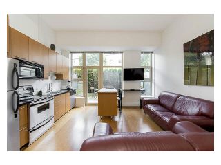 Photo 5: 105 205 E 10TH Avenue in Vancouver: Mount Pleasant VE Condo for sale in "The Hub" (Vancouver East)  : MLS®# V1082695