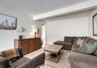 Photo 19: 71 Woodmont Crescent SW in Calgary: Woodbine Detached for sale : MLS®# A2035806