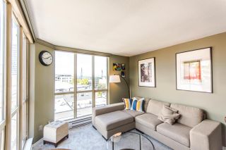 Photo 2: 807 680 CLARKSON STREET in New Westminster: Downtown NW Condo for sale : MLS®# R2094673