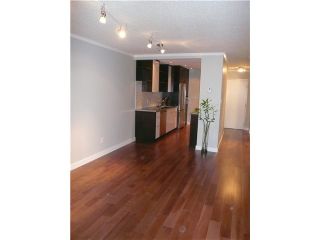 Photo 4: 1575 Balsam in Vancouver: Kitsilano Condo for sale in "Balsam West" (Vancouver West)  : MLS®# V846532