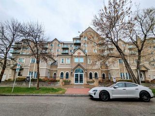 Photo 1: 313 1507 Centre A Street NE in Calgary: Crescent Heights Apartment for sale : MLS®# A2130981