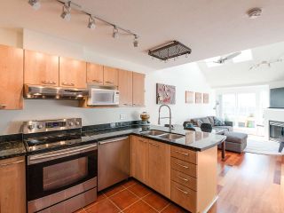 Photo 1: 404 3939 HASTINGS STREET in Burnaby: Vancouver Heights Condo for sale (Burnaby North)  : MLS®# R2261825